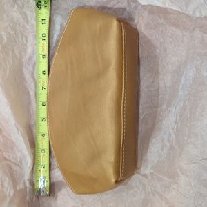 New without tags Portland Leather Goods Total Eclipse makeup bag in Honeycomb?